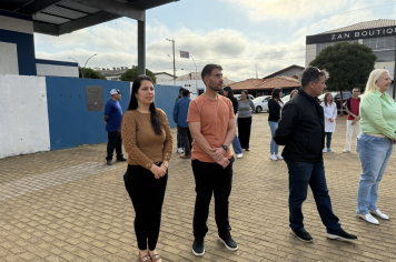 Foto - Hasteamento da Bandeira 